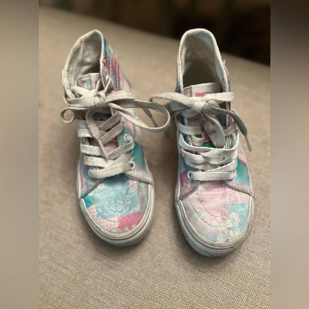 🌸 Girls Pastel Patchwork Hi Top Vans - Size 13 - Picture 4 of 7